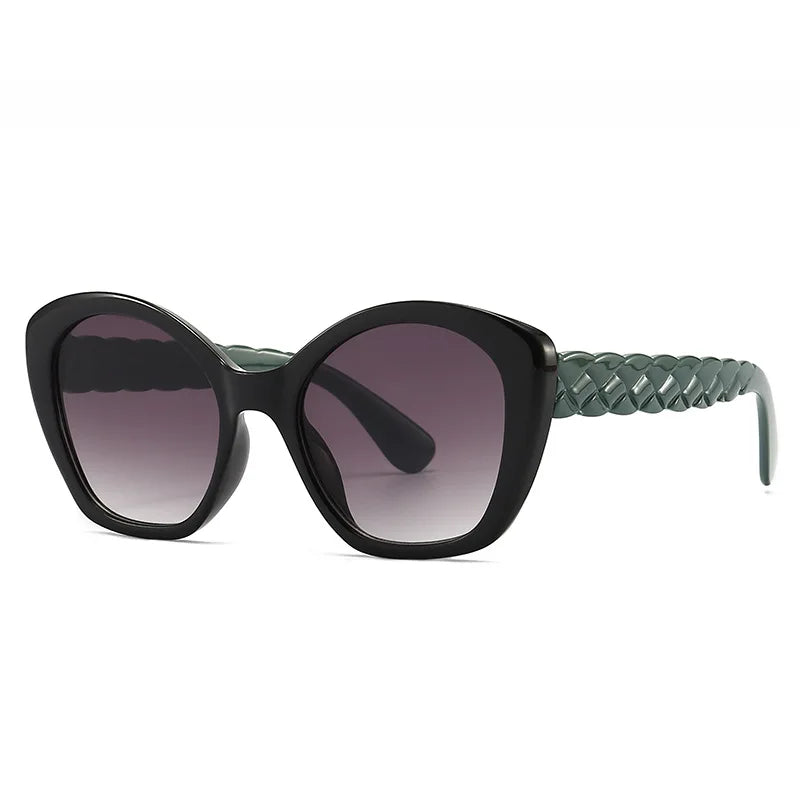 Rainbow Cat Eye Sunglasses for Women Designer Style Reflective Lenses Oversized Cateyes Shades Gafas de sol