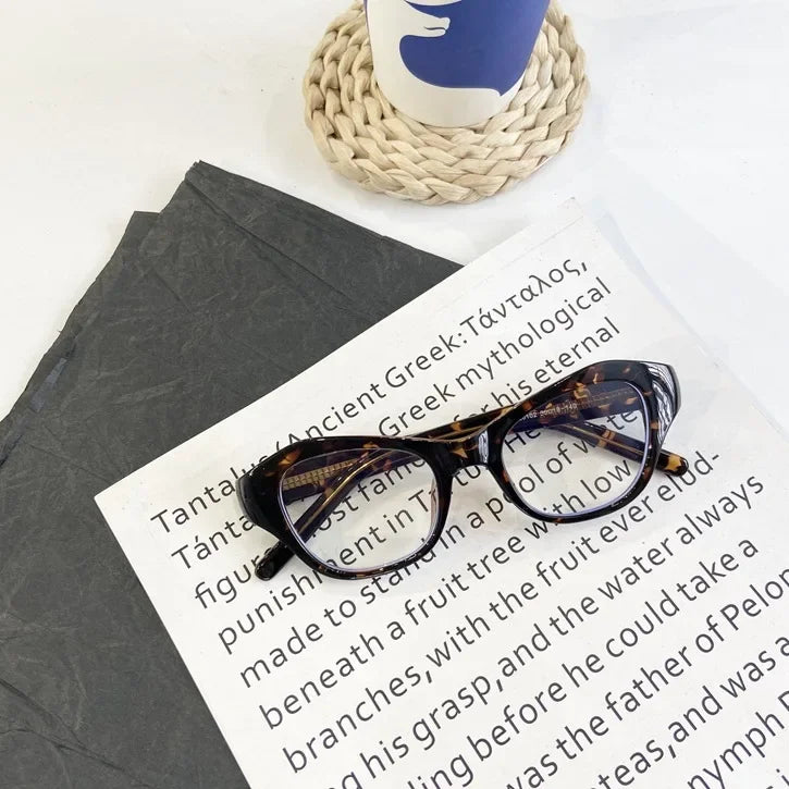 Retro Cat Eye Irregular Black Glasses Frame Women Ins No Makeup Plain Glasses Men Eyewear Cute Decorative Computer Glasses